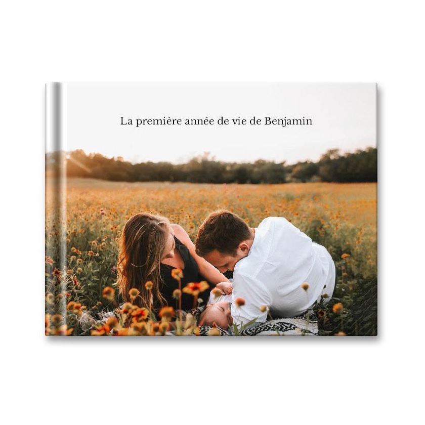 Designly - Livre photo avec couverture rigide personnalisable avec vos propres photos ou designs. Exprimez votre style unique avec ce Livre photo avec couverture rigide, conçu sur mesure avec vos choix d'images et de designs. | Customizable Hardcover Photobook featuring personalized your own photos or designs. Express your unique style with this Hardcover Photobook, tailor-made with your choice of images and designs.